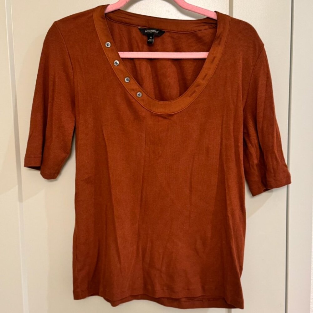 Banana Republic Ribbed Scoop Neck Tee